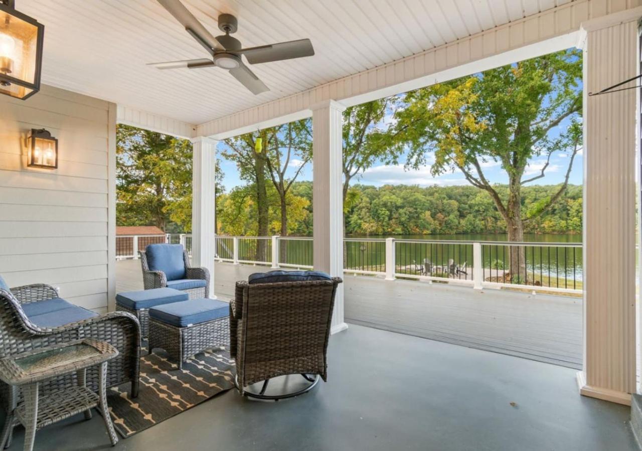 Rare Find Best Lot With Dock And Views On Lake Winchester Exterior photo